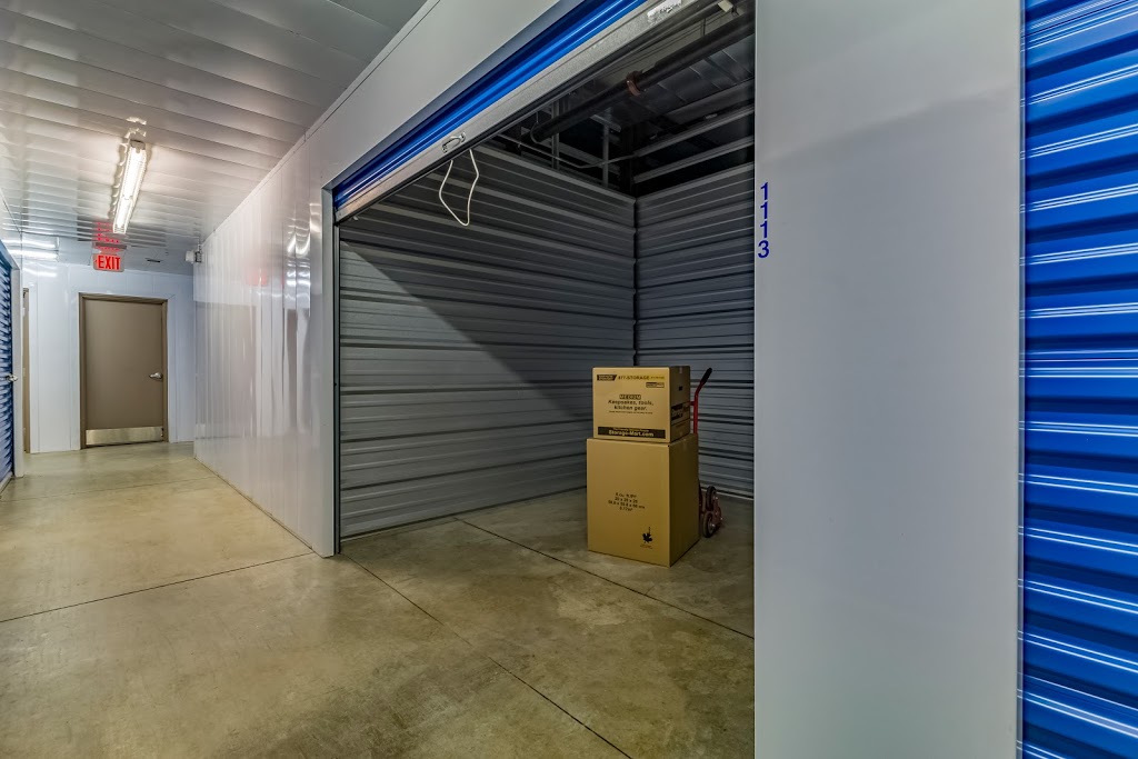 StorageMart | 556 Wonderland Rd N, London, ON N6H 3E3, Canada | Phone: (519) 473-7867
