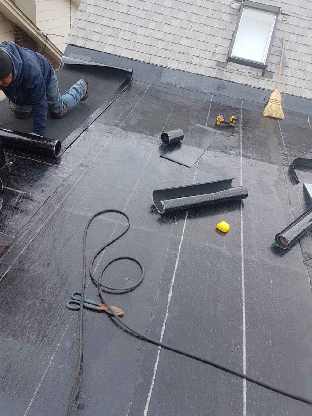 Awash Roofing | 54 Batavia Ave, York, ON M6N 4A2, Canada | Phone: (416) 220-5993