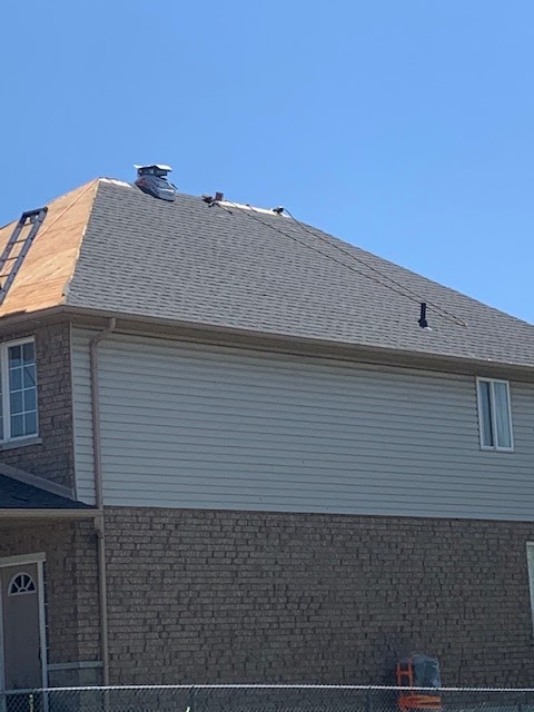 Tops Roofing Company (Burlington) | 2183 Sandringham Dr, Burlington, ON L7P 3E7, Canada | Phone: (905) 465-0538