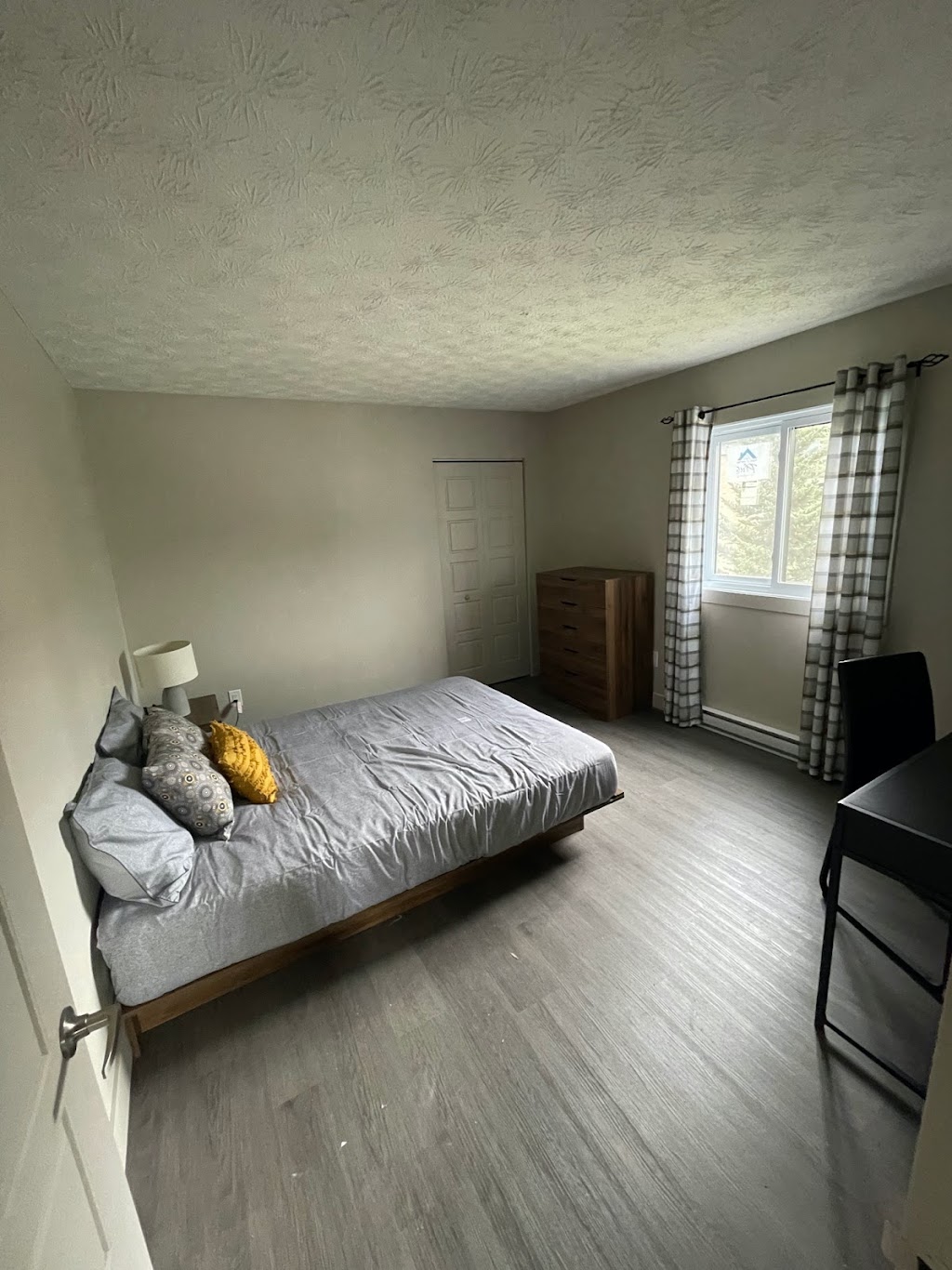 LittleForks.ca | 2865 Rue College Suite 201, Sherbrooke, QC J1M 1M2, Canada | Phone: (514) 829-8515