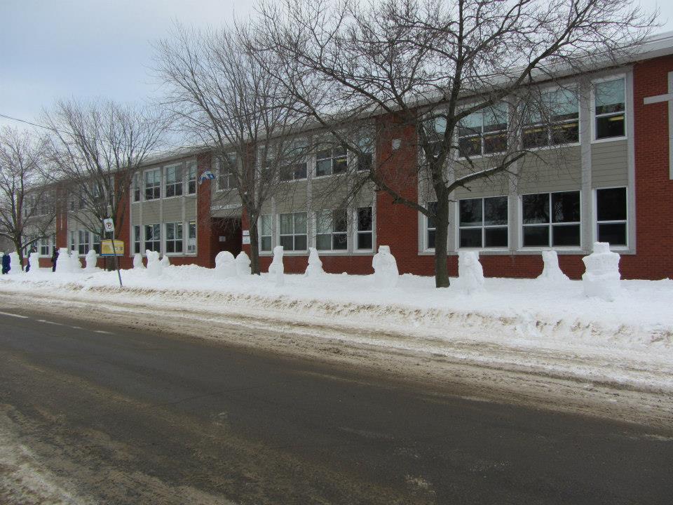 School Sainte-Thérèse | 1405 11e Rue, Trois-Rivières, QC G8Y 2Z6, Canada | Phone: (819) 376-3038