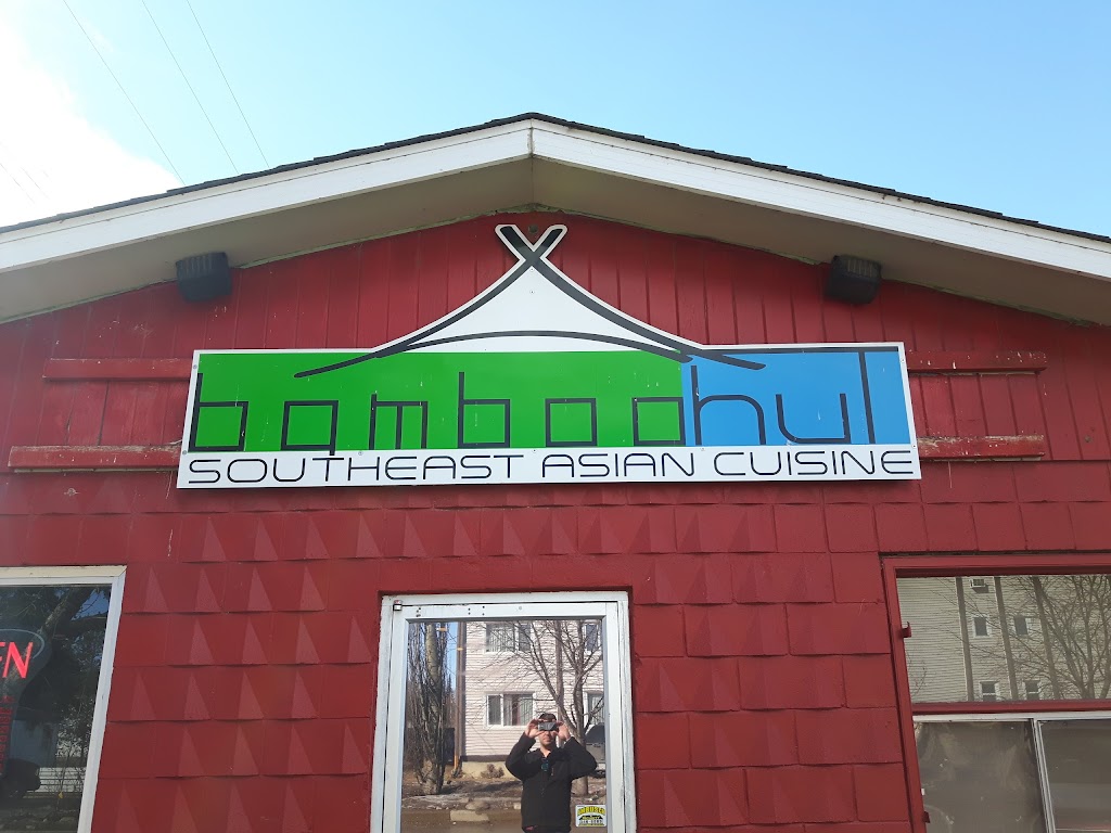 Bamboo Hut Southeast Asian Cuisine | 5052 46 St, Sylvan Lake, AB T4S 1C3, Canada | Phone: (403) 864-2488