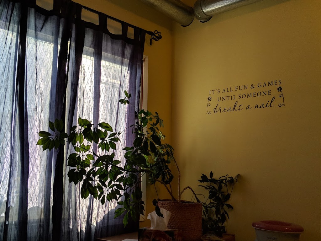 Renew Massage & Spa | 102 Central Ave E, Linden, AB T0M 1J0, Canada | Phone: (403) 546-2627