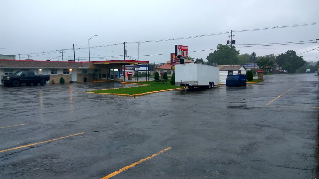 Eastcourt Motel | 1585 Dundas St, London, ON N5W 3B8, Canada | Phone: (519) 451-5520