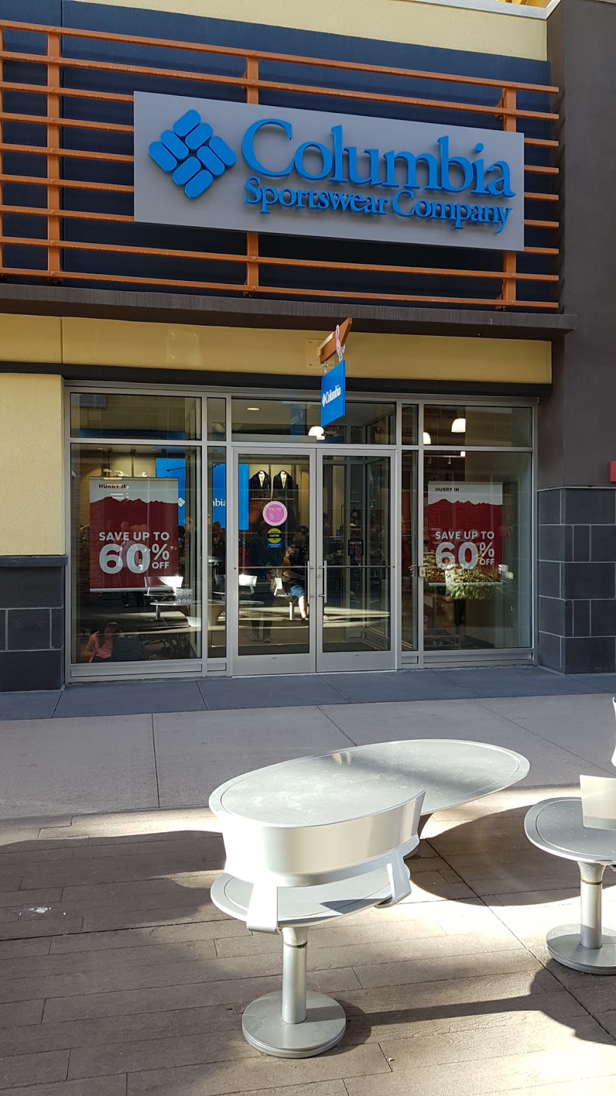 Columbia Factory Store | 8555 Campeau Dr Suite 870, Ottawa, ON K2T 0K5, Canada | Phone: (905) 247-2744