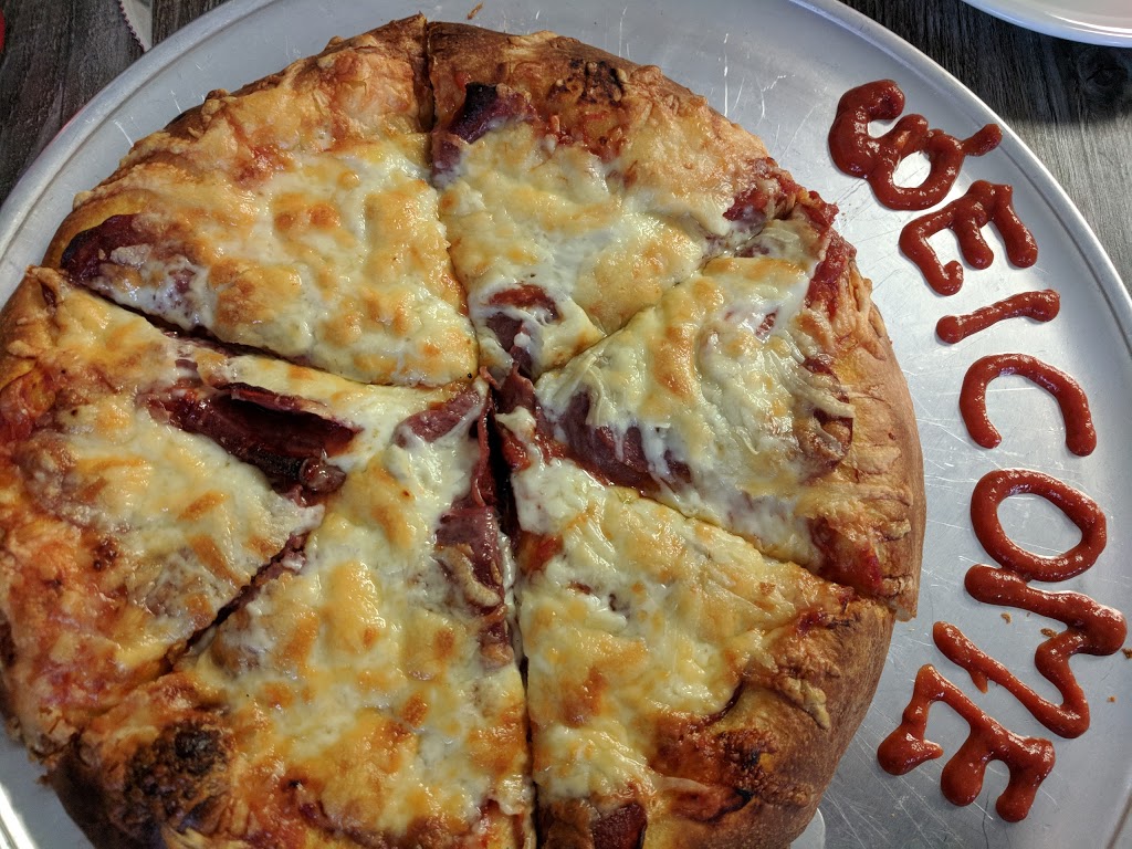Louis Pizza Express | 1600 Forest Valley Dr, Orléans, ON K1C 6X7, Canada | Phone: (613) 837-5000