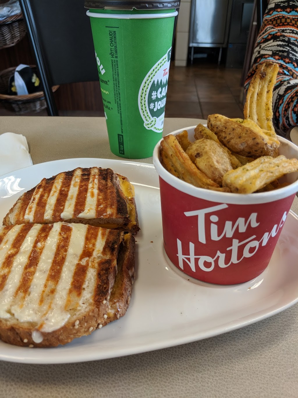 Tim Hortons | 1005 Mohawk Rd W, Hamilton, ON L9C 7P5, Canada | Phone: (905) 385-6621