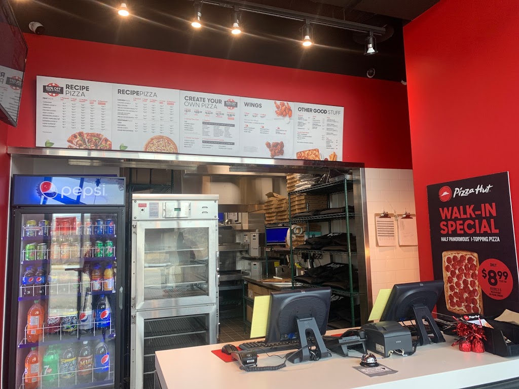 Pizza Hut | 3477 Lakeshore Rd #103, Kelowna, BC V1W 3S9, Canada | Phone: (250) 868-0111