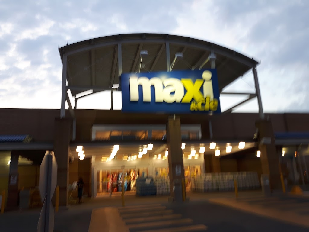 Maxi & Cie | 6381 Route Transcanadienne, Pointe-Claire, QC H9R 5A5, Canada | Phone: (514) 694-7450