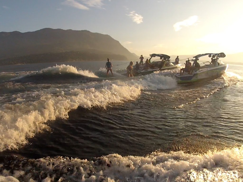 Captains Village Marina | 3877 Captains Village Way, Scotch Creek, BC V0E 3L0, Canada | Phone: (250) 955-2424