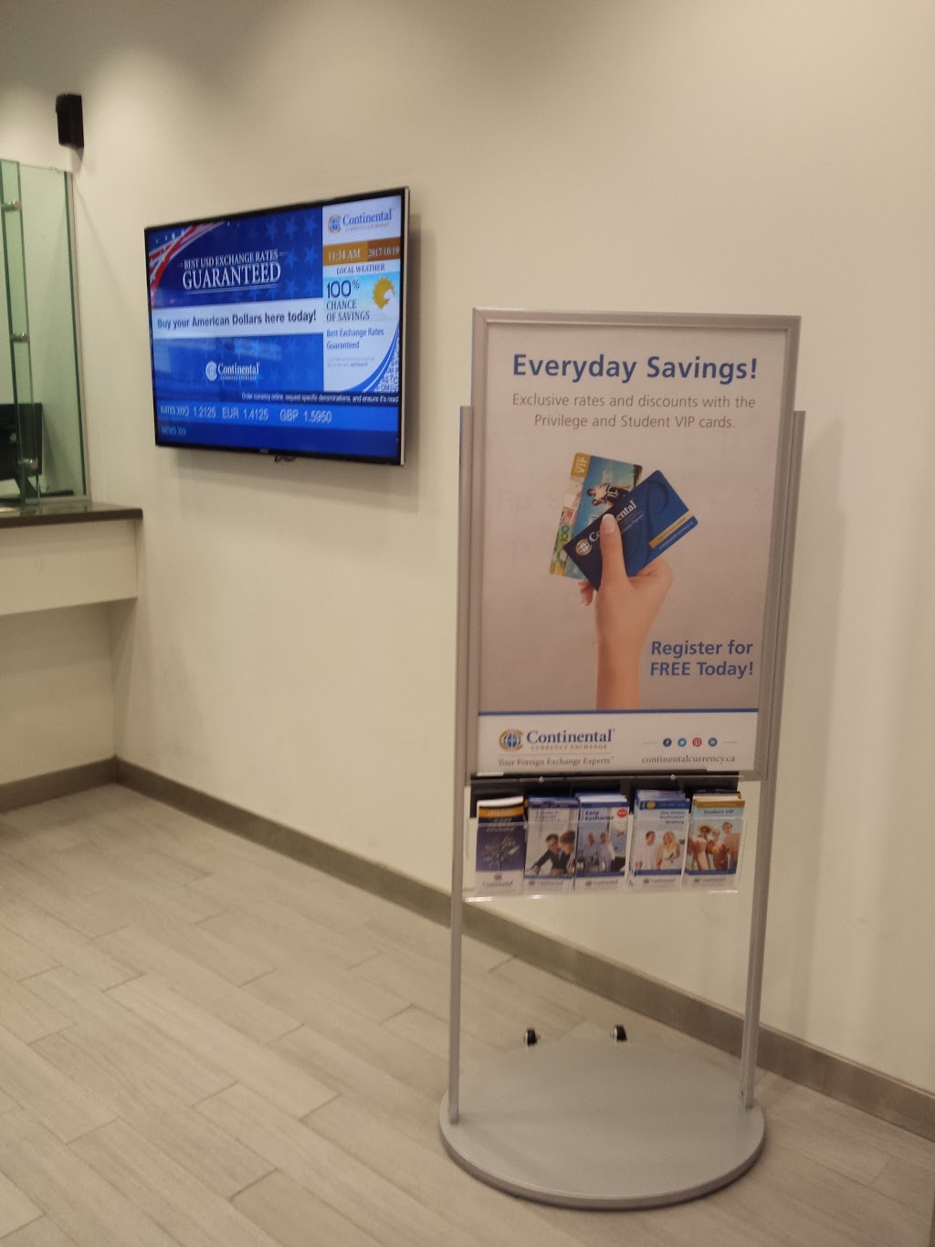 Continental Currency Exchange | 17600 Yonge St CX1A, Newmarket, ON L3Y 4Z1, Canada | Phone: (905) 853-5678