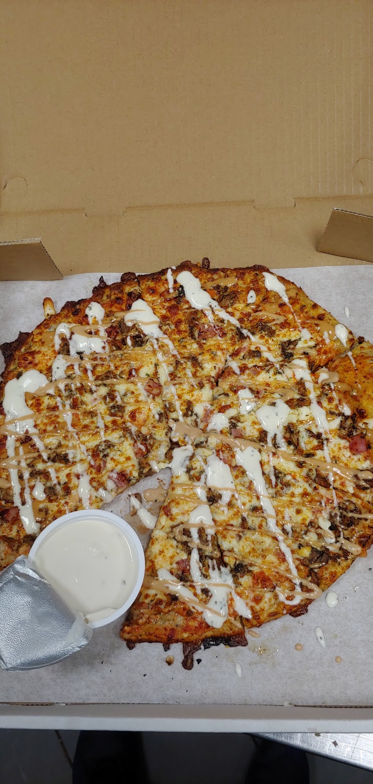 Pizza Studio Canada | 1360 Ellis St, Kelowna, BC V1Y 2A2, Canada | Phone: (250) 763-8726