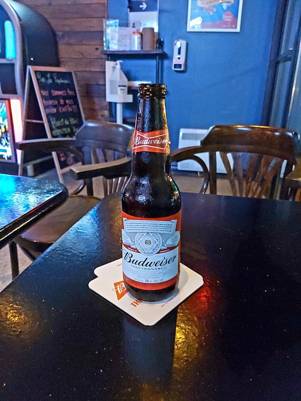 Pub Le Papineau | 6442 Av. Papineau, Montréal, QC H2G 2W9, Canada | Phone: (514) 903-1585