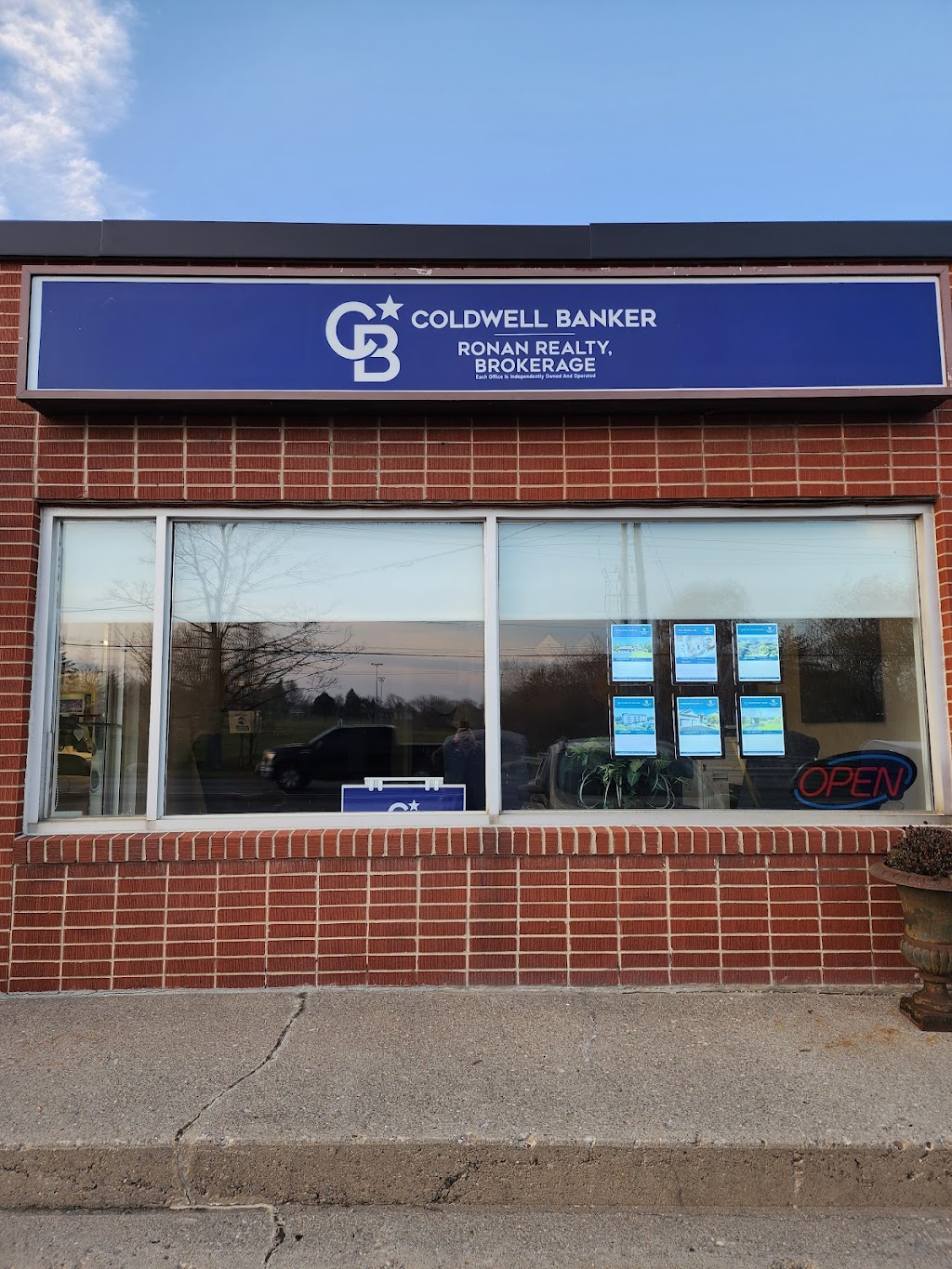 Majed Elias Realty | 5870 King Rd, Nobleton, ON L0G 1N0, Canada | Phone: (647) 285-5645