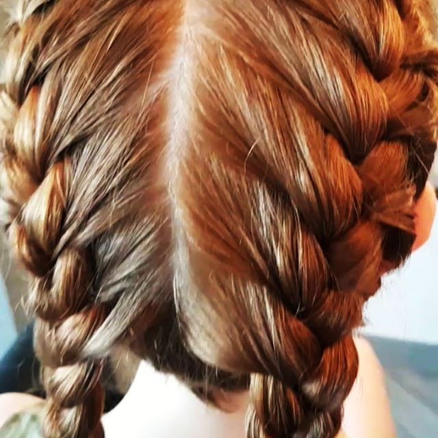 Silver Orchid Salon | 909 10 Ave SW, Calgary, AB T2R 0Z9, Canada | Phone: (403) 457-6333