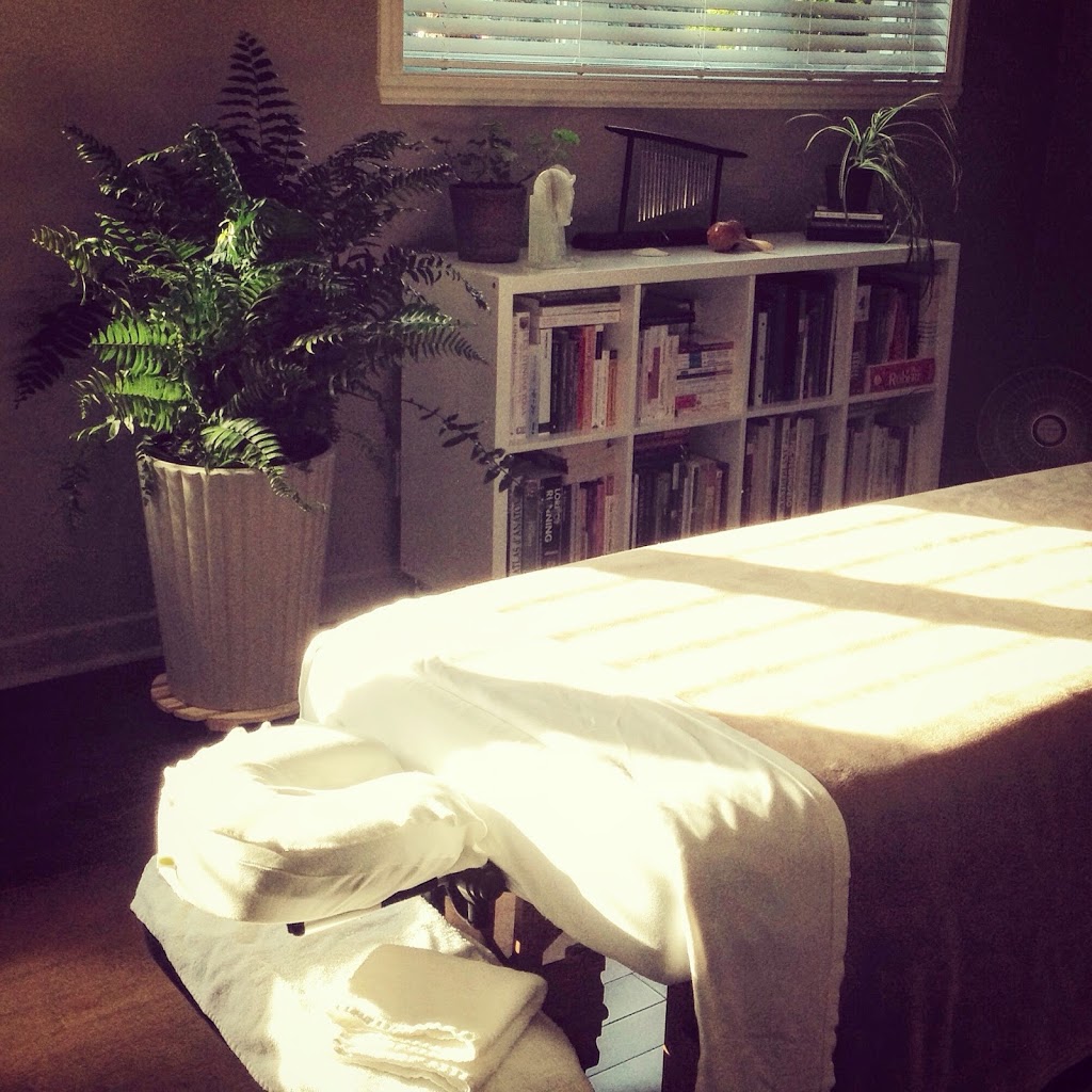 Massage Marie-France Bourret | 15396 Rue Oakwood, Pierrefonds, QC H9H 1Y2, Canada | Phone: (514) 891-7885
