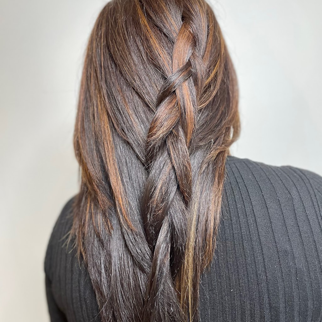 The Styling Studio | 144 Dundas St, Woodstock, ON N4S 1A2, Canada | Phone: (519) 290-4247