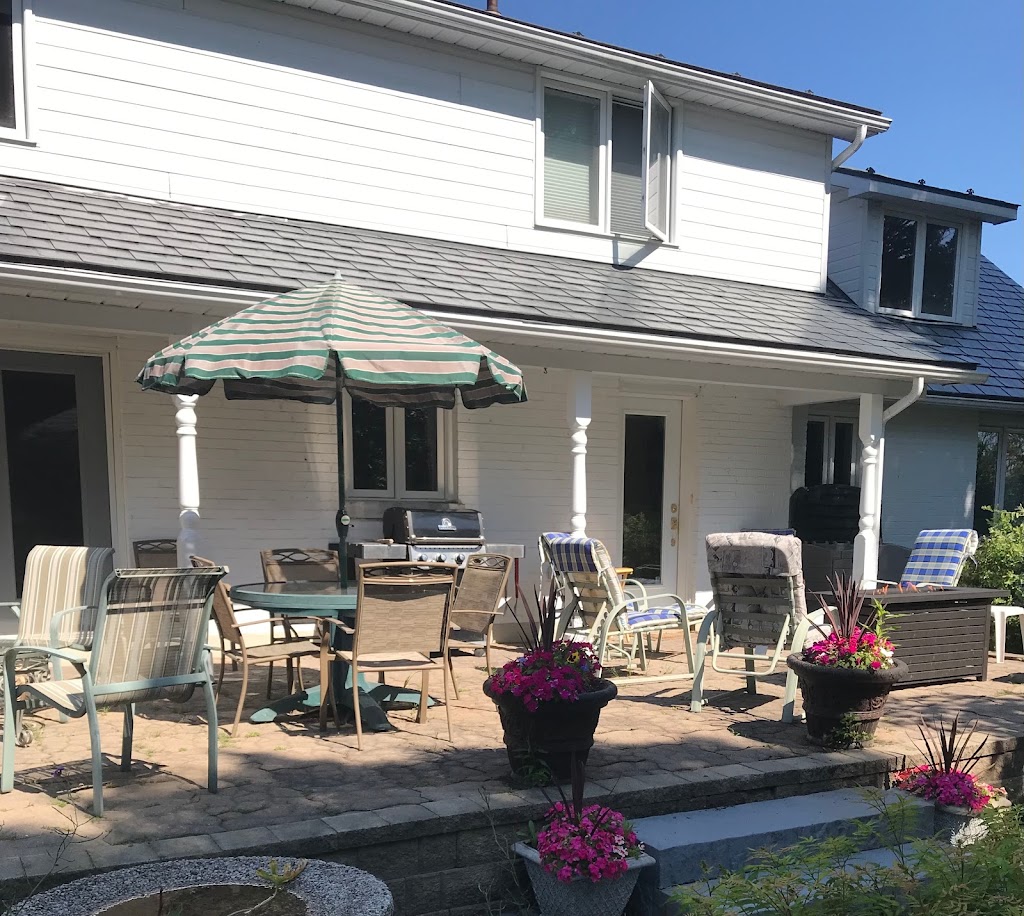Daniel House Bed & Breakfast | 145 Daniel St N, Arnprior, ON K7S 2L2, Canada | Phone: (613) 769-8168