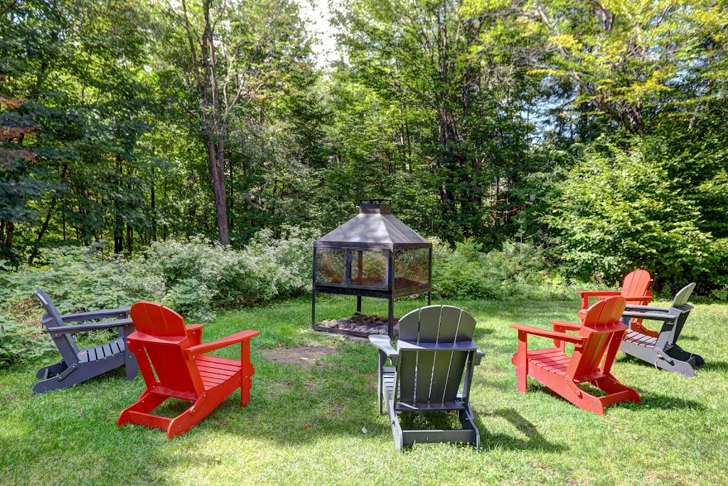 Chalet no. 14 by Fiddler Lake Resort® (Ours-Bear) | Fiddler Lake Resort Reception, 6 Chem. du Merle, Mille-Isles, QC J0R 1A0, Canada | Phone: (800) 721-0371