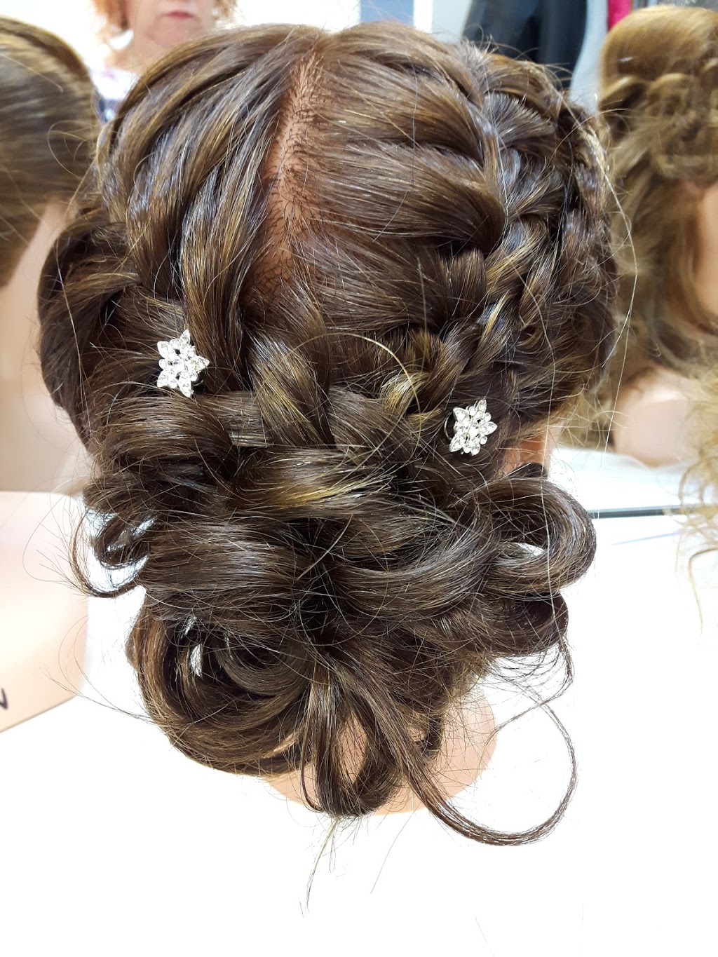 Patricia Vernay Hairdressing - Elle Et Lui | 16073 Boulevard Henri-Bourassa, Québec, QC G1G 4A2, Canada | Phone: (418) 628-0770