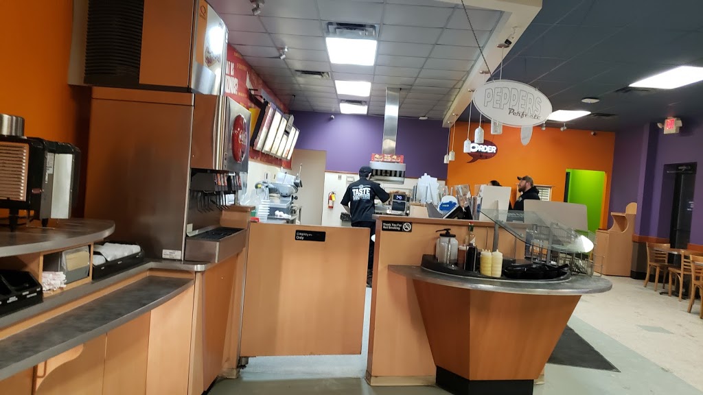 Quiznos | 1411 Henderson Hwy Unit 1411A, Winnipeg, MB R2G 1N3, Canada | Phone: (204) 338-5700