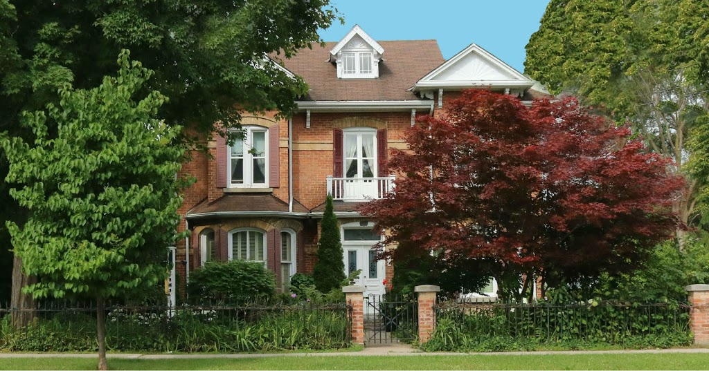 Joseph Lawrence House B&B | 492 Hurontario St, Collingwood, ON L9Y 2N1, Canada | Phone: (705) 441-6646