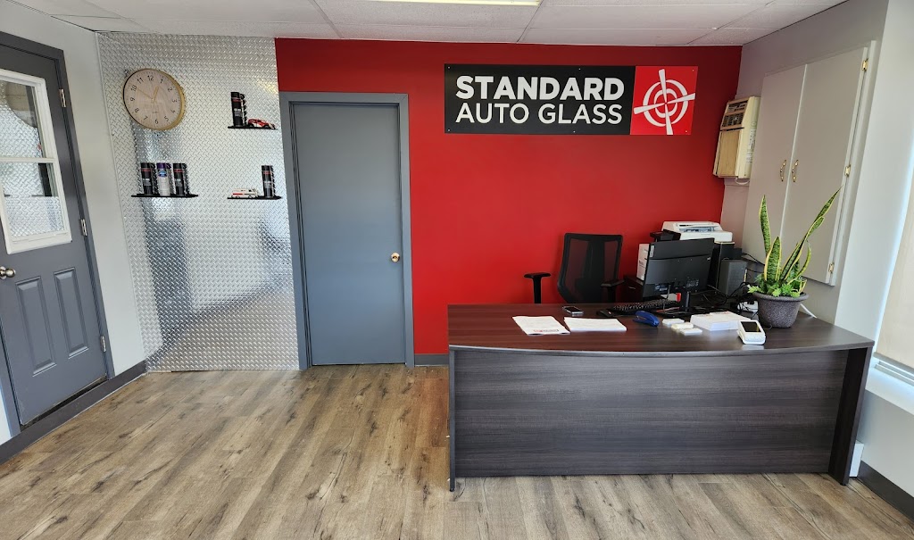 Exeter Standard Auto Glass | 70771 London Rd, Exeter, ON N0M 1S2, Canada | Phone: (519) 872-4527