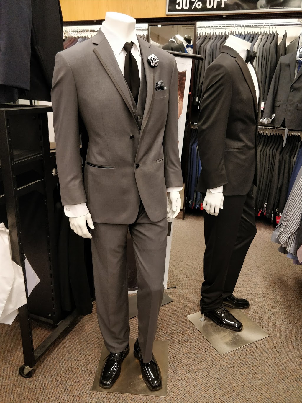 Moores Clothing for Men | 5885 Rodeo Dr, Mississauga, ON L5R 4C1, Canada | Phone: (905) 507-1117