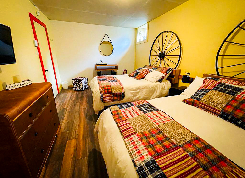 Hébergement Wickiup | 209 Rue Principale, Girardville, QC G0W 1K0, Canada | Phone: (514) 562-4415