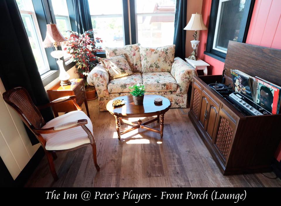 The Inn at Peters Players | 830 Muskoka Rd S, Gravenhurst, ON P1P 1K3, Canada | Phone: (705) 687-2117