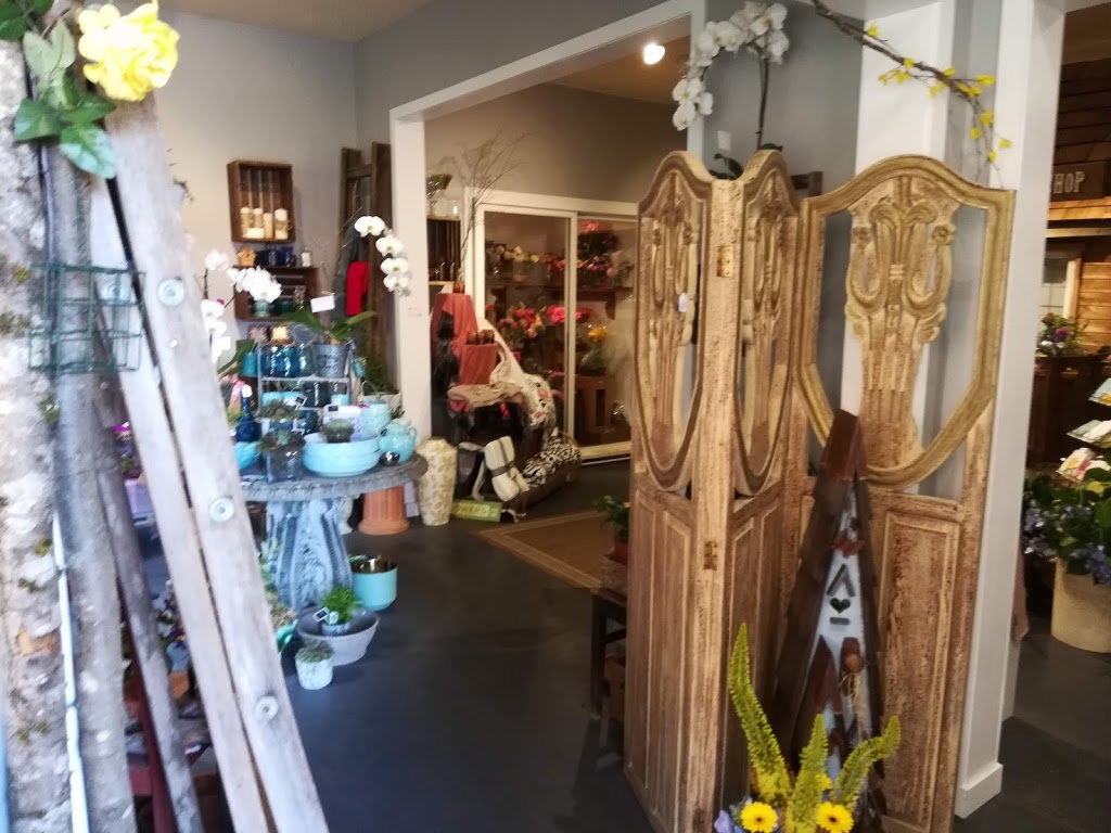 Bowen Island Flower Shop | 559 Artisan Ln, Bowen Island, BC V0N 1G0, Canada | Phone: (604) 947-2278