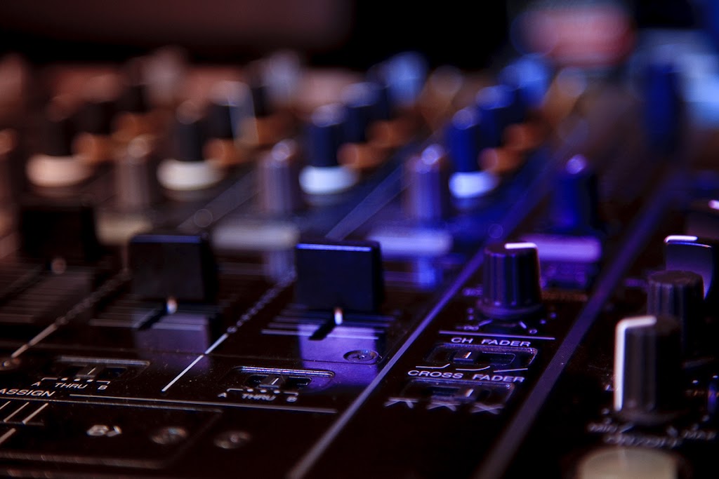 Ultimate DJ Services | 393 Colby Dr, Cole Harbour, NS B2V 2L1, Canada | Phone: (902) 702-8002