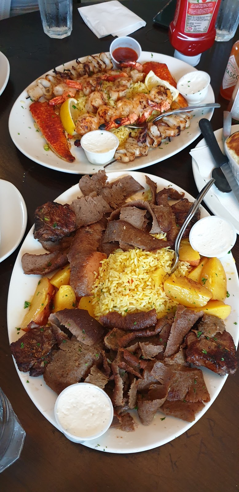 Sotiris Greek Restaurant | 3135 Harvester Rd, Burlington, ON L7N 3N8, Canada | Phone: (905) 634-8813
