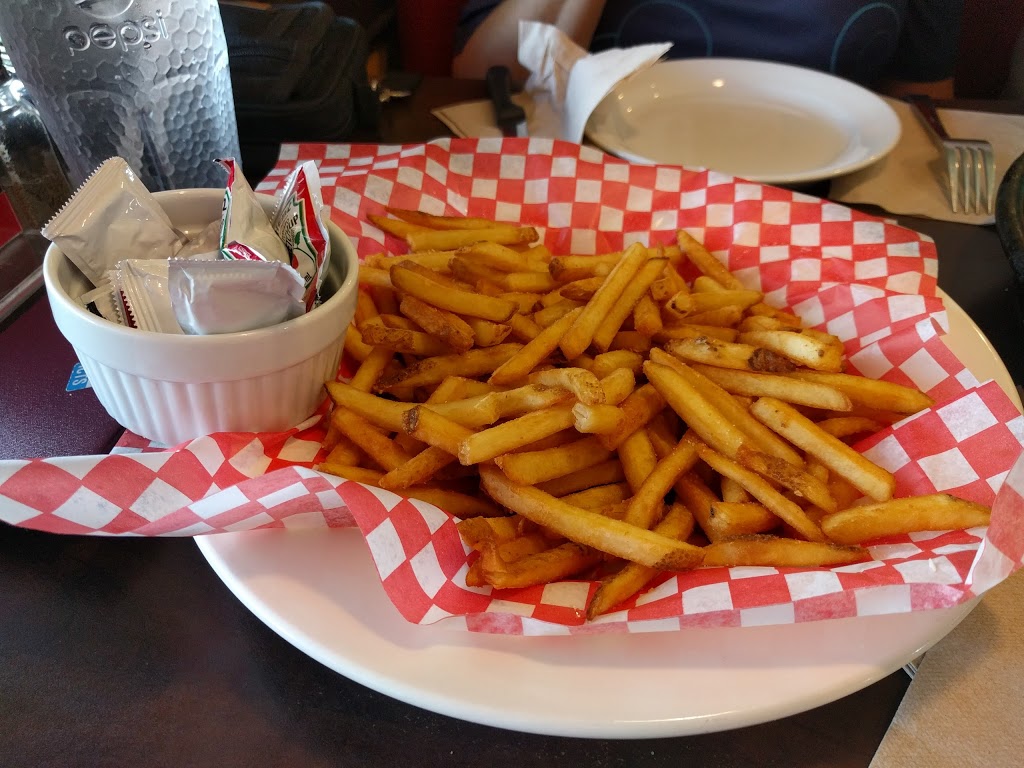 Pizza Hut | 39 Warne Crescent, Kingston, ON K7L 4V4, Canada | Phone: (613) 531-9540