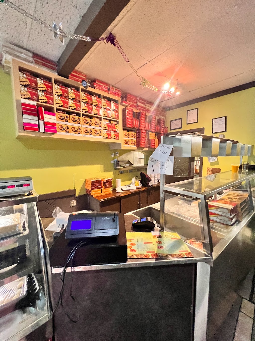 Bangali Sweets & Restaurant | 2985 Pembina Hwy, Winnipeg, MB R3T 2H5, Canada | Phone: (204) 505-1786