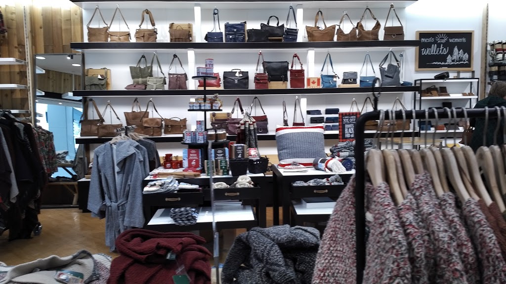 Roots | 240 Leighland Ave Unit 219, Oakville, ON L6H 3H6, Canada | Phone: (905) 339-0708