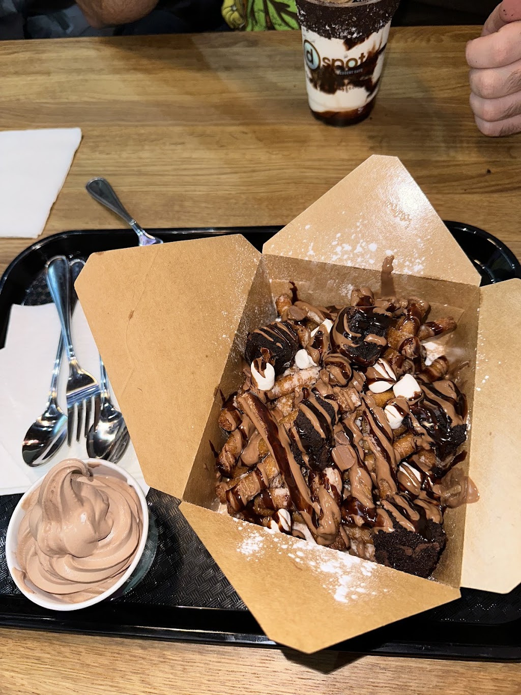 D Spot Desserts Richmond Hill | 12270 Yonge St Unit A-1, Richmond Hill, ON L4E 0W5, Canada | Phone: (905) 773-9699