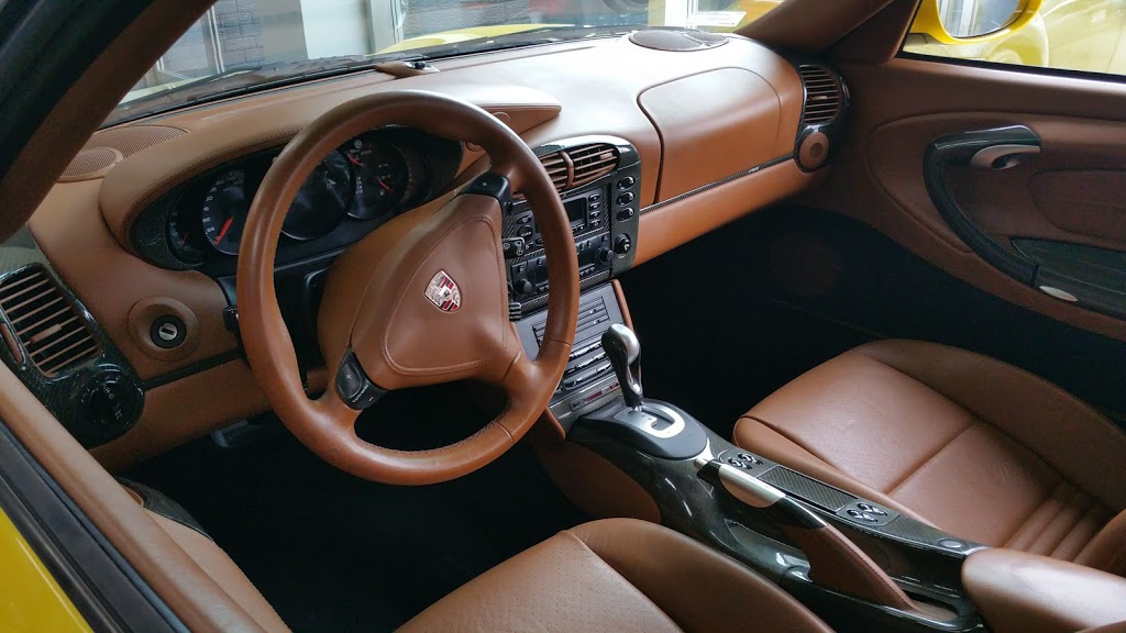 H P Cars | 1890 Lawrence Ave E, Scarborough, ON M1R 2Y5, Canada | Phone: (416) 752-7280