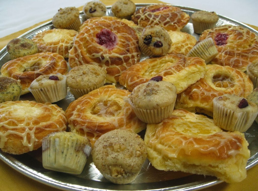 The Golden Parachute Restaurant & Catering Co. | 5735 Main St, Williamsville, NY 14221, USA | Phone: (716) 632-1666