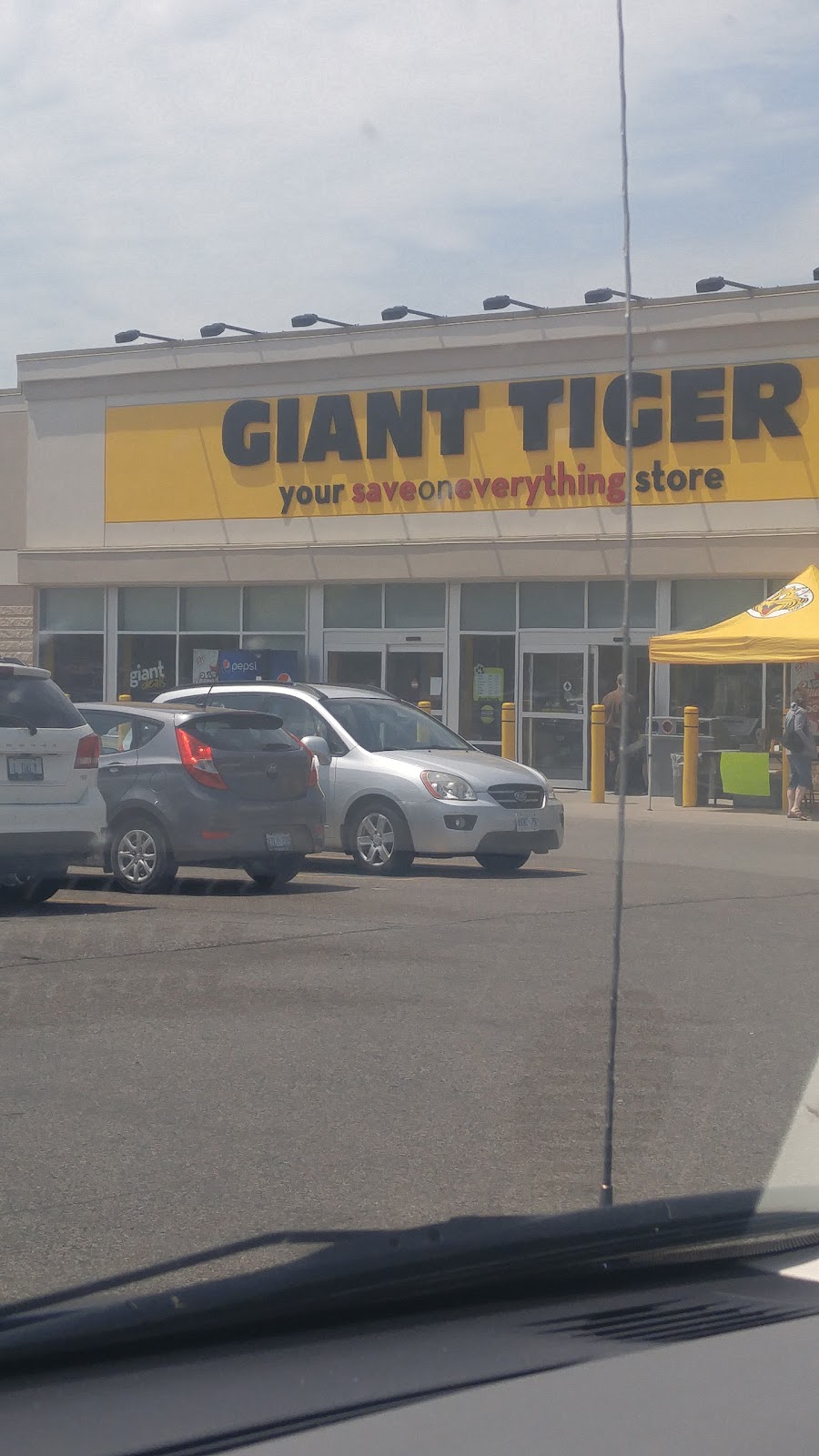 Giant Tiger | 595 Grand Ave W, Chatham, ON N7L 1C5, Canada | Phone: (519) 354-2743
