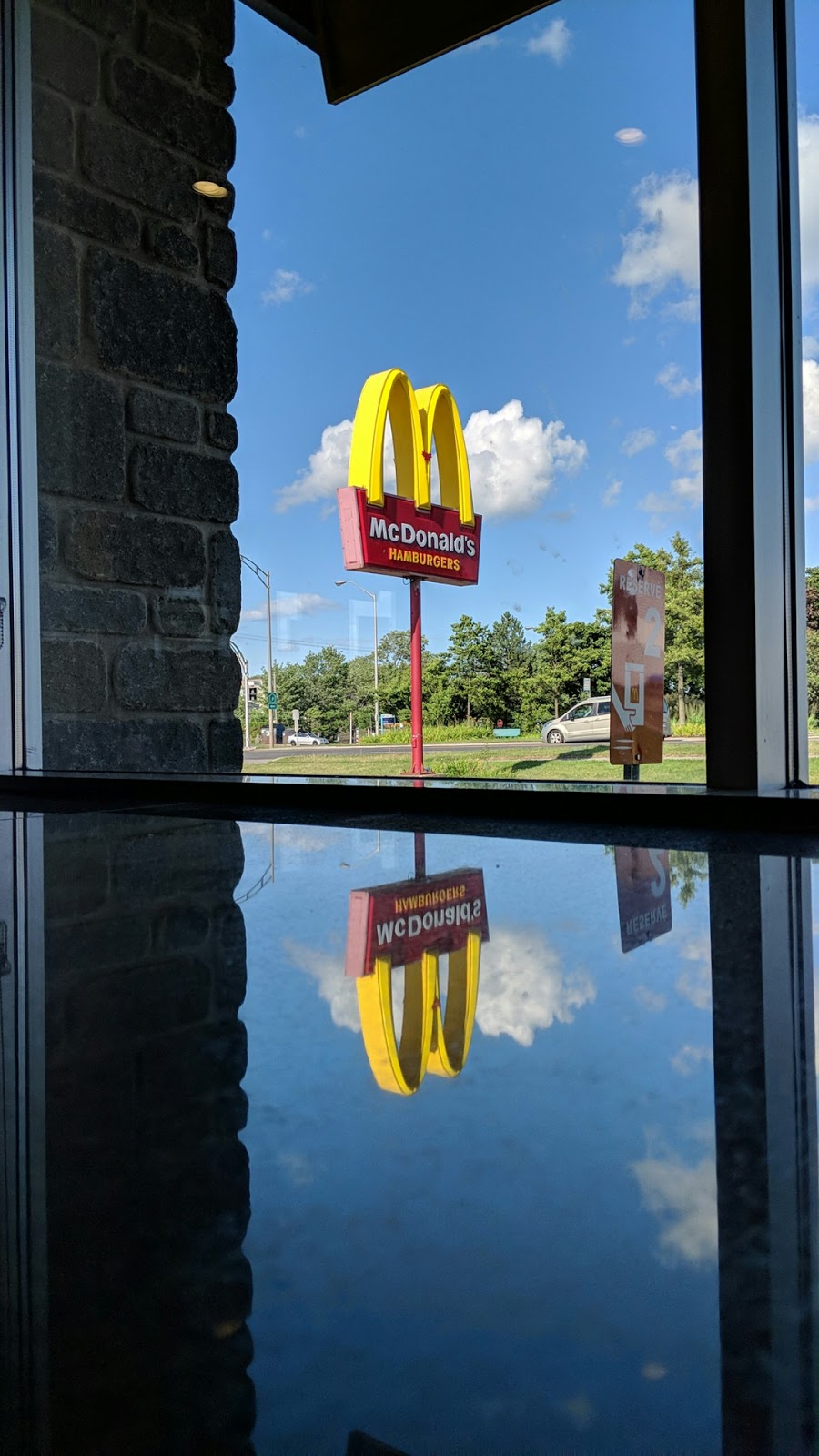 McDonalds | 8000 Avenue des Églises, Charny, QC G6X 1X4, Canada | Phone: (418) 832-2962