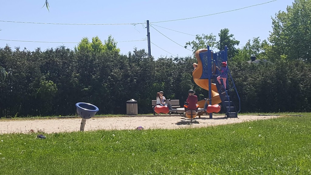 Parc Irène | Rue dAlma, Gatineau, QC J8R 2G5, Canada