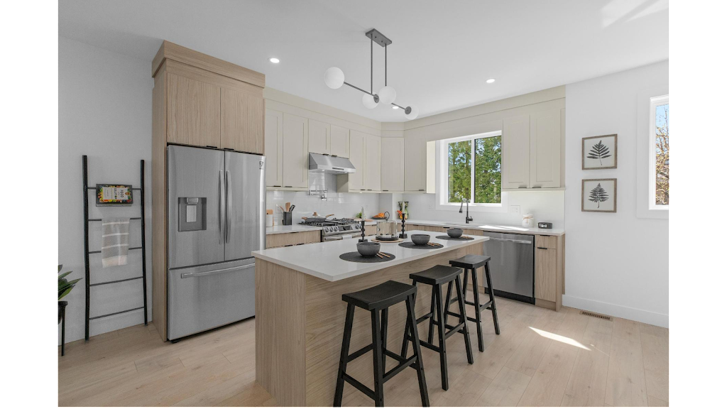 South on 16 Premium Townhomes | 15950 Alder Pl, Surrey, BC V4A 5J1, Canada | Phone: (604) 356-0077