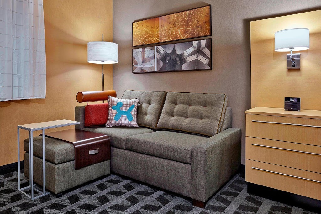 TownePlace Suites by Marriott London | 800 Exeter Rd, London, ON N6E 1L5, Canada | Phone: (519) 681-1200
