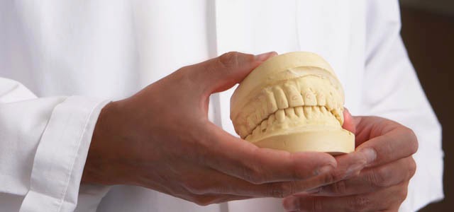 Peninsula Denture Clinic Ltd | 4085A Quadra St, Victoria, BC V8X 1K5, Canada | Phone: (250) 658-1417