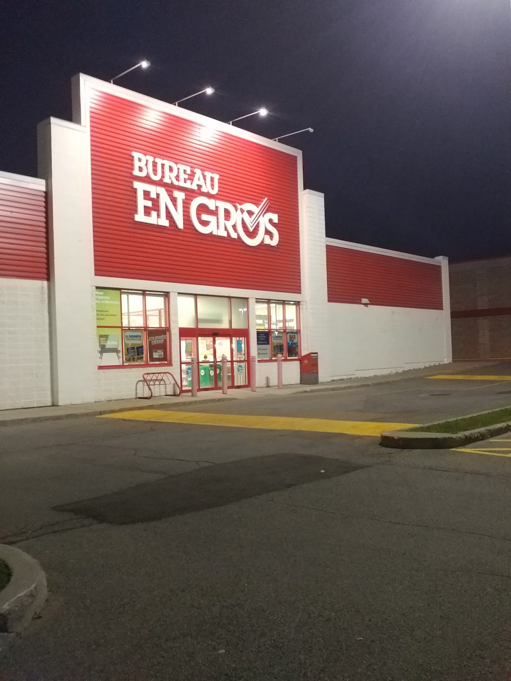 Bureau en Gros | 46 Boulevard de la Cité-des-Jeunes, Vaudreuil-Dorion, QC J7V 9L5, Canada | Phone: (450) 455-3443