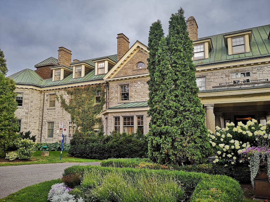Stewart Hall Art Gallery | 176 Chemin du Bord-du-Lac, Pointe-Claire, QC H9S 4L7, Canada | Phone: (514) 630-1220