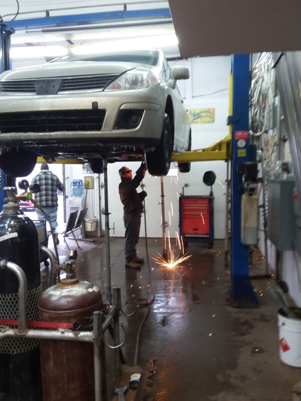 Silencieux Gallo Mufflers Inc | 10000 Av. Plaza, Montréal-Nord, QC H1H 4L6, Canada | Phone: (514) 324-4237