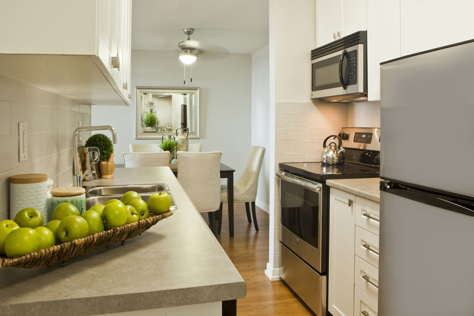 Albany Place Apartments | 1 Albany St, Fort Erie, ON L2A 5Z8, Canada | Phone: (905) 871-2383