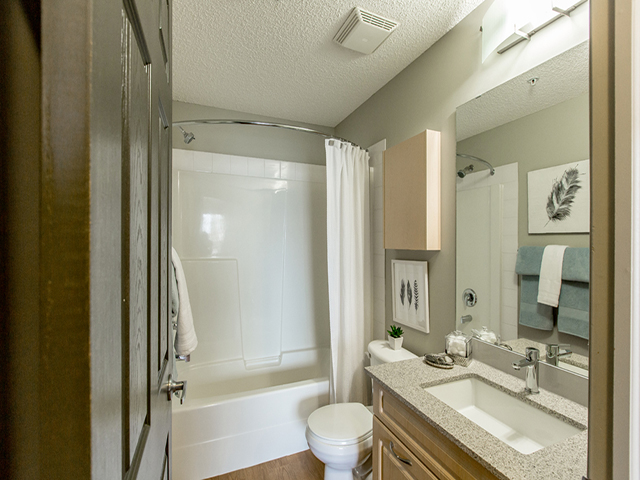Wellington Court Apartments | 466-470 Macewan Rd SW, Edmonton, AB T6W 1W2, Canada | Phone: (780) 430-7879